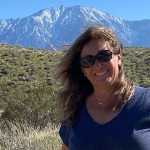 Meet your Posher, Enedina